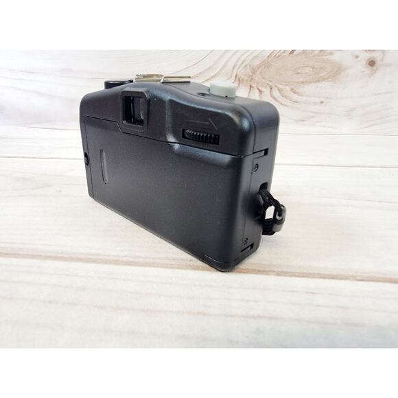 Bell & Howell BF35 - 35mm Film Camera with Box & Instructions New in Box - Picture 7 of 16